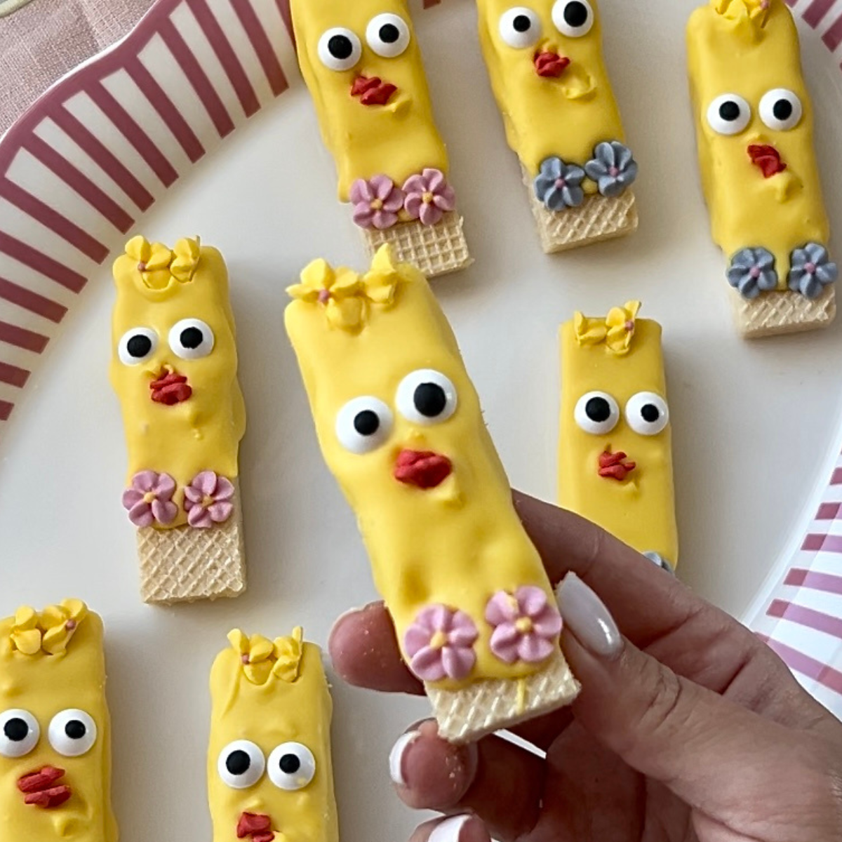 Easter Chick Wafer Dips